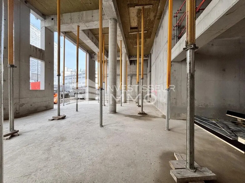 Local commercial dans Ivry-sur-Seine à vendre - Photo de la construction – Image 1 sur 5