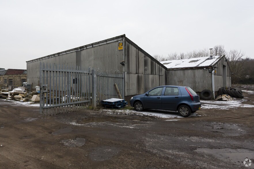 Huddersfield Rd, Mirfield à vendre - Photo principale – Image 1 sur 3