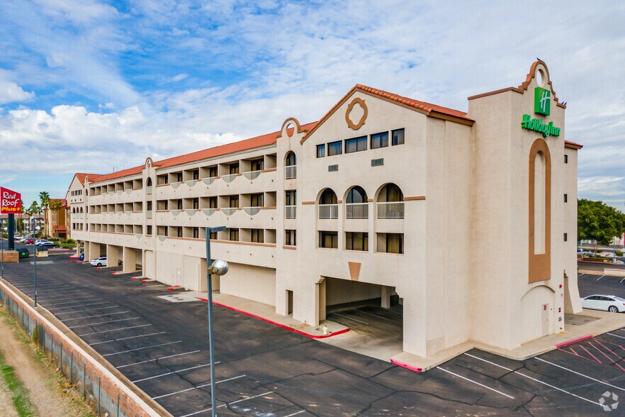 1500 N 51st Ave, Phoenix, AZ à louer - Photo de l’immeuble – Image 3 sur 5