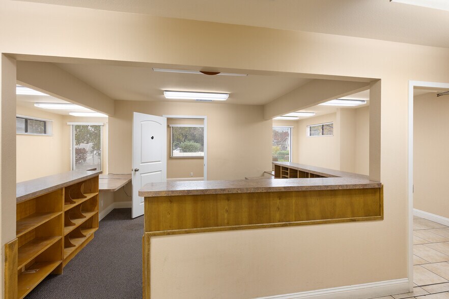 479 East Ave, Chico, CA à louer - Photo de l’immeuble – Image 2 sur 7