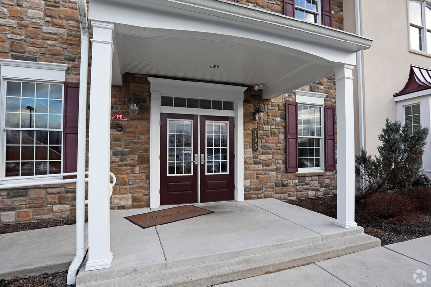 105 Montgomery Ave, Montgomeryville, PA à vendre - Photo de l’immeuble – Image 3 sur 4