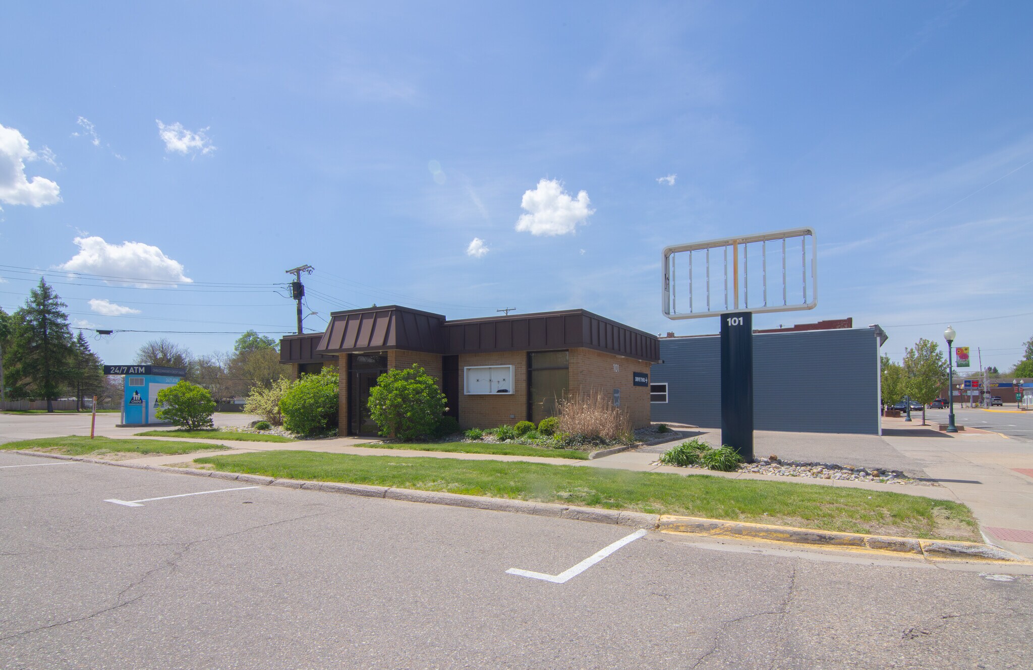 101 W Monroe St, Bangor, MI à vendre Photo principale– Image 1 sur 11