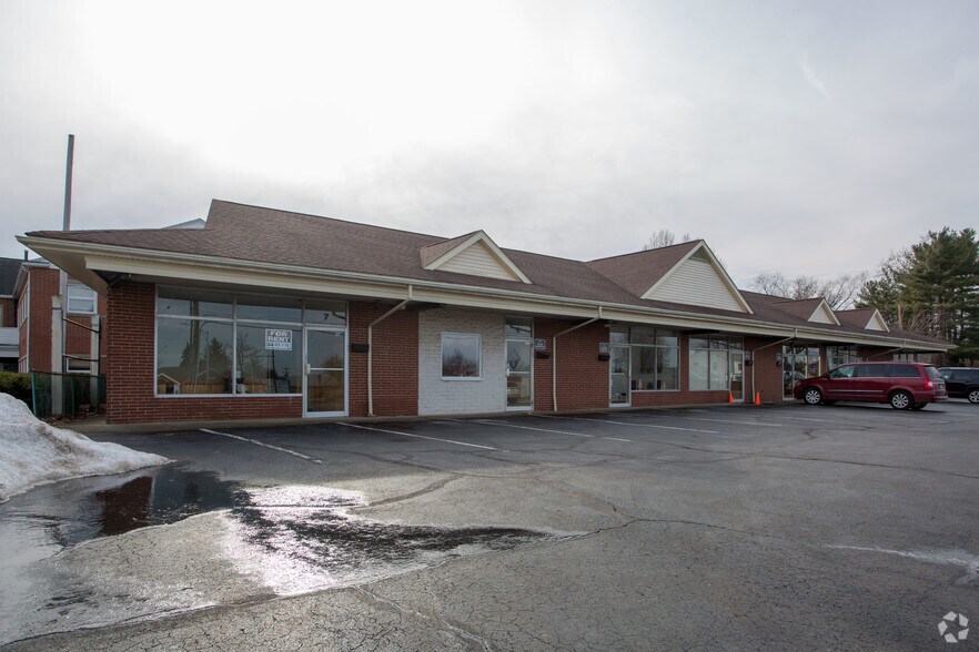1630 Schiller Ave, Cuyahoga Falls, OH à louer - Photo de l’immeuble – Image 2 sur 16