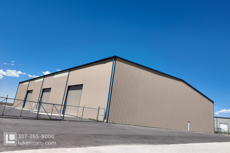 6214 Tonkawa Trl, Bar Nunn, WY à vendre - Photo de l’immeuble – Image 3 sur 16