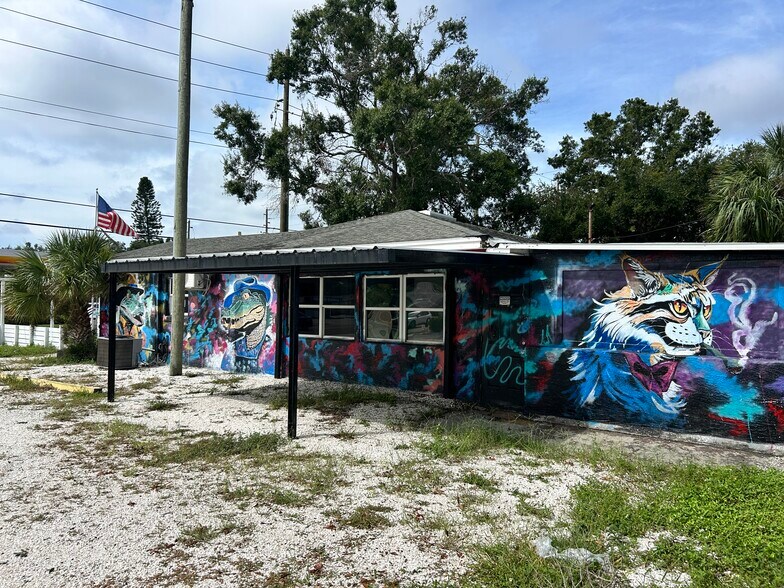 5145 Gulfport Blvd S, Gulfport, FL à vendre - Photo de l’immeuble – Image 3 sur 11