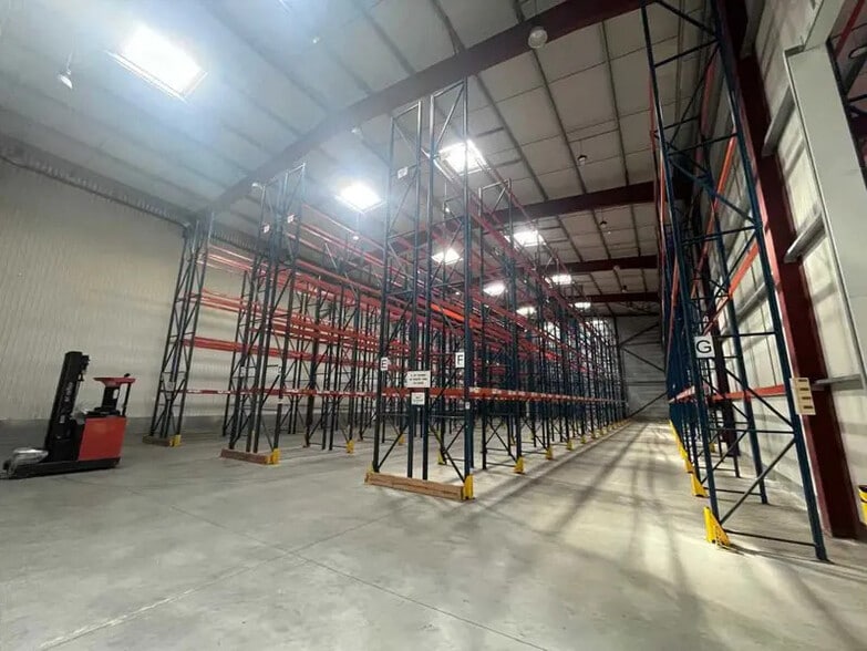 Industriel/Logistique dans Bassens à louer - Photo de l’immeuble – Image 3 sur 4