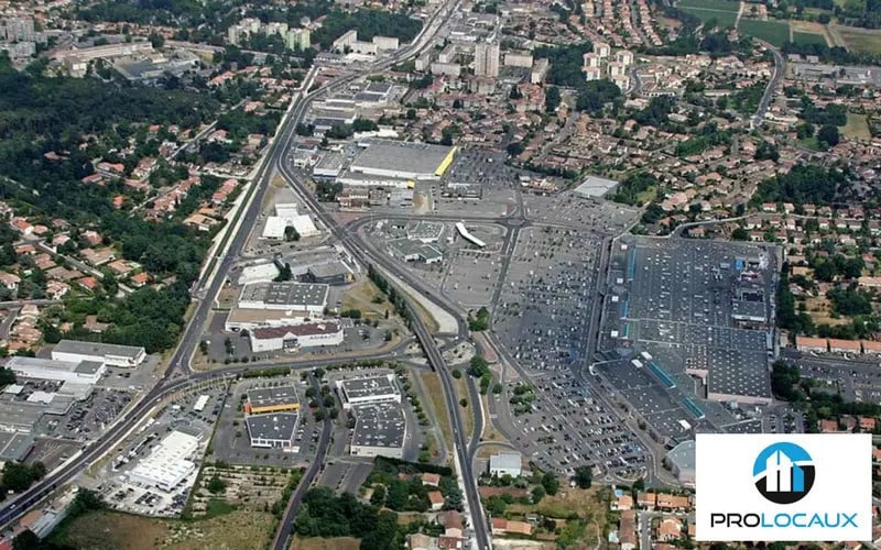 Local commercial dans Cessy à vendre Aérien– Image 1 sur 3