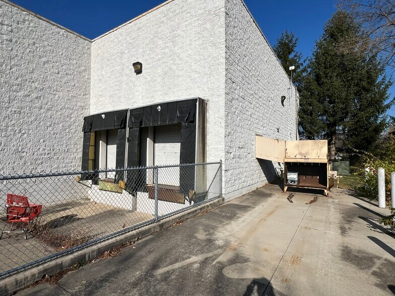 3632 S Scatterfield Rd, Anderson, IN à vendre - Photo de l’immeuble – Image 3 sur 20