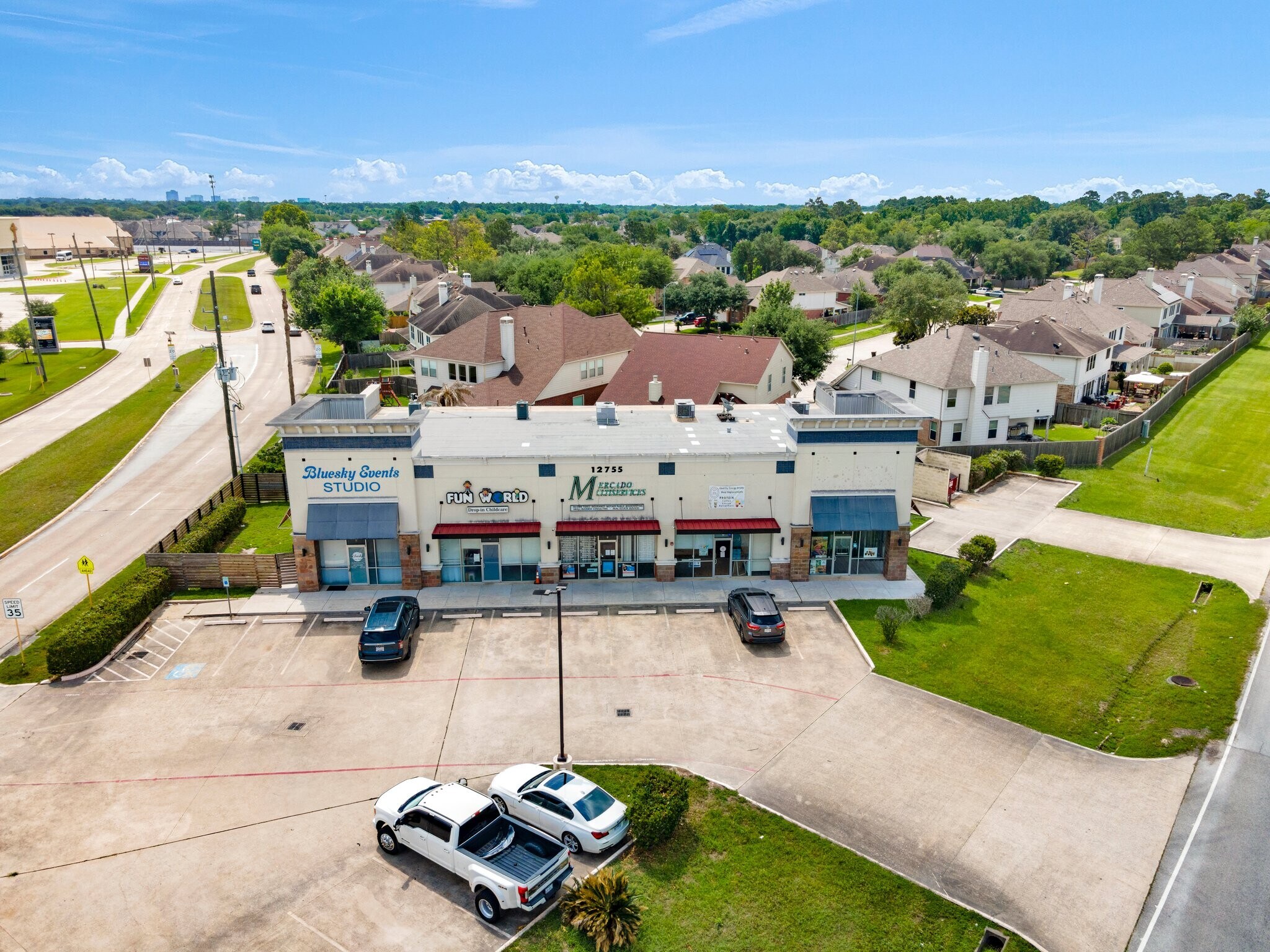 12755 Walters Rd, Houston, TX à vendre Photo de l’immeuble– Image 1 sur 10