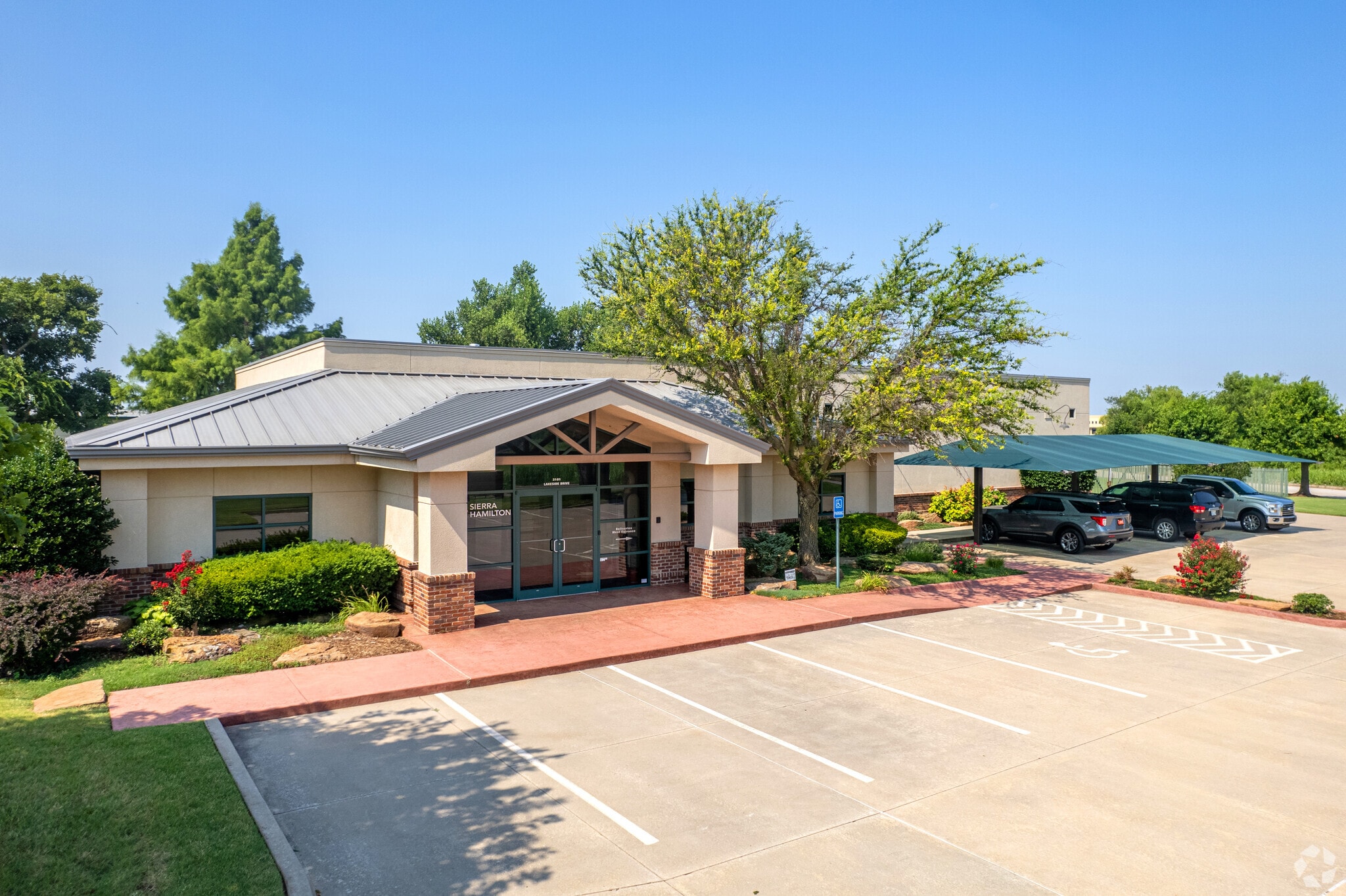 3101 S Lakeside Dr, Oklahoma City, OK à vendre Photo principale– Image 1 sur 14