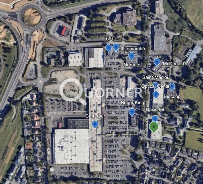 Local commercial dans Laval à louer - Photo principale – Image 2 sur 8