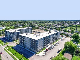 Plus de détails pour 550 Park Av W, Chatham, ON - Logement à vendre