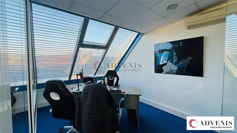Bureau dans Bordeaux à louer - Photo de l’immeuble – Image 3 sur 7