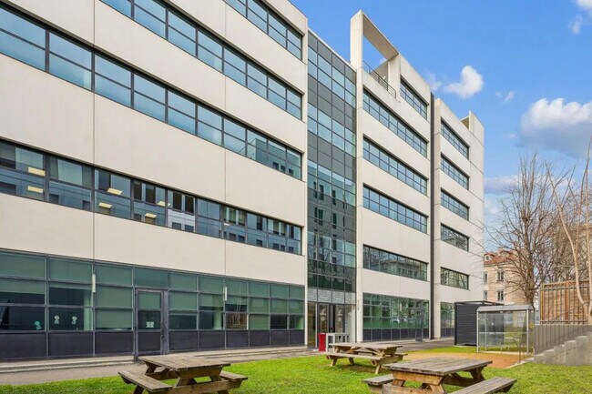 Plus de détails pour Bureau à louer