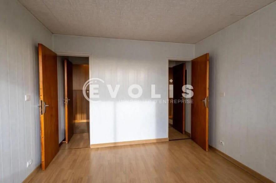 Bureau dans Palaiseau à louer - Photo de l’immeuble – Image 3 sur 7