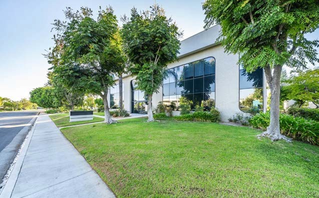 8 Vanderbilt, Irvine, CA à louer - Photo de l’immeuble – Image 2 sur 7