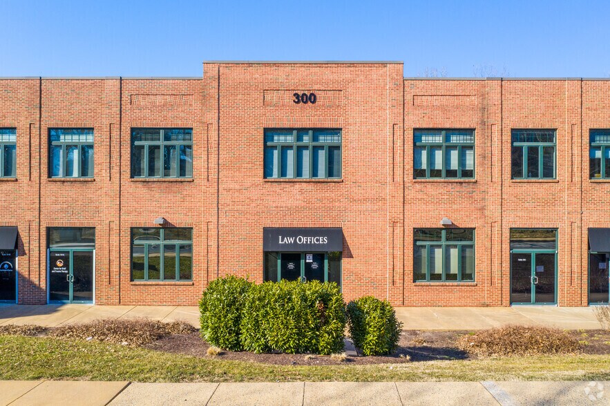 300 Creek View Rd, Newark, DE à louer - Photo de l’immeuble – Image 1 sur 7