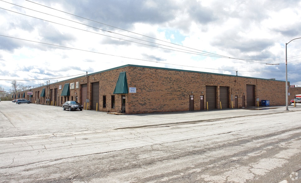 12330-12358 S Latrobe Ave, Alsip, IL à louer - Photo de l’immeuble – Image 3 sur 10