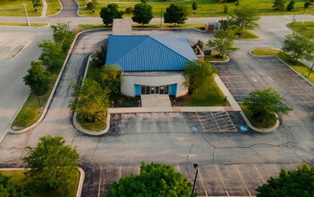 1271 W Il Route 134, Round Lake, IL à louer Photo intérieure– Image 1 sur 15