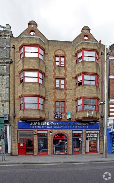 233-235 Kilburn High Rd, Londres à vendre - Photo principale – Image 1 sur 5