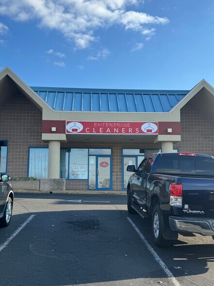 156 Enterprise St, Sterling, VA à louer - Photo de l’immeuble – Image 3 sur 4