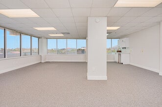 55 Inlet Harbor Rd, Ponce Inlet, FL à vendre Photo intérieure– Image 2 sur 12