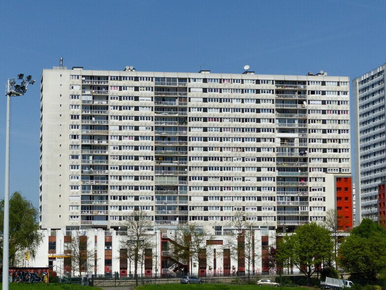 Local commercial dans Bagnolet à louer - Photo de l’immeuble – Image 3 sur 5