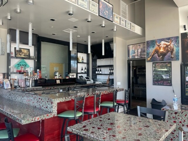 11955 W Washington Blvd, Los Angeles, CA à louer - Photo intérieure – Image 2 sur 24