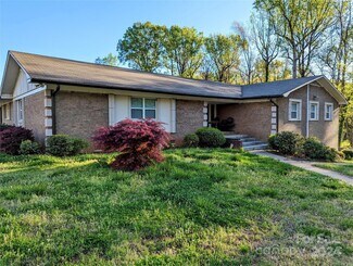 Plus de détails pour 218 Sequoia Pl, Charlotte, NC - Bureau à vendre