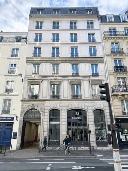 Bureau dans Paris à louer - Photo de l’immeuble – Image 1 sur 7