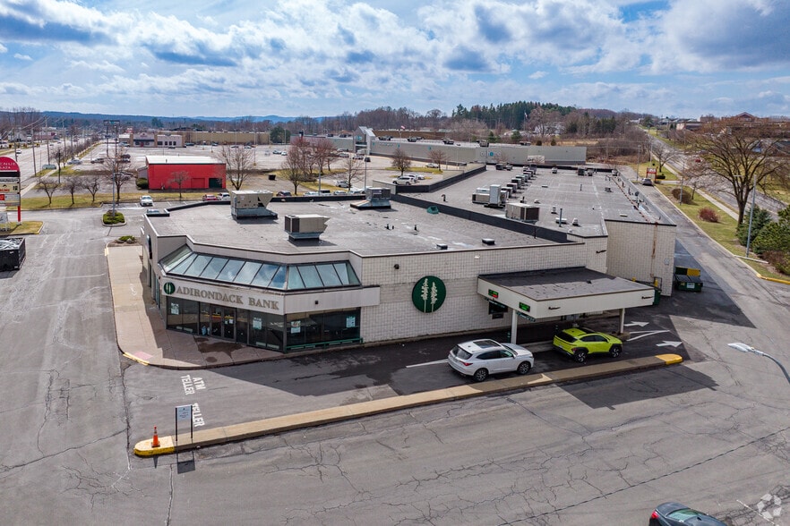 4671-4697 Commercial Dr, New Hartford, NY à louer - Photo de l’immeuble – Image 2 sur 12