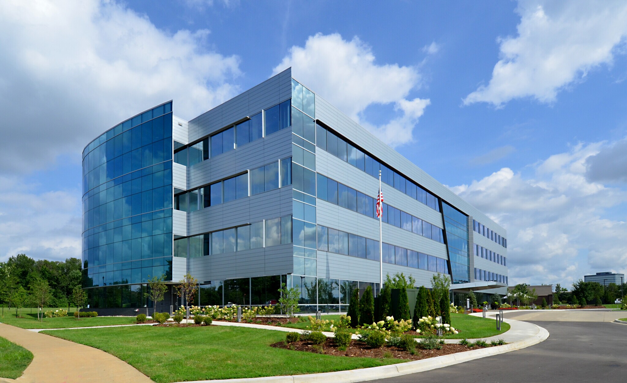 500 N Hurstbourne Pky, Louisville, KY à louer Photo de l’immeuble– Image 1 sur 9