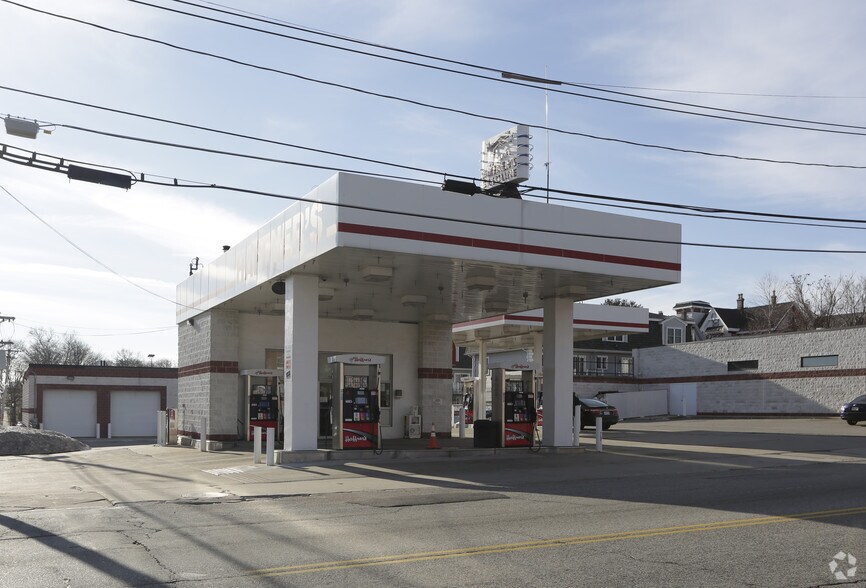 186 Appleton St, Lowell, MA à vendre - Photo de l’immeuble – Image 3 sur 11