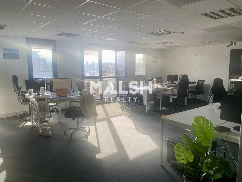 Bureau dans Lyon à louer - Photo de l’immeuble – Image 2 sur 22