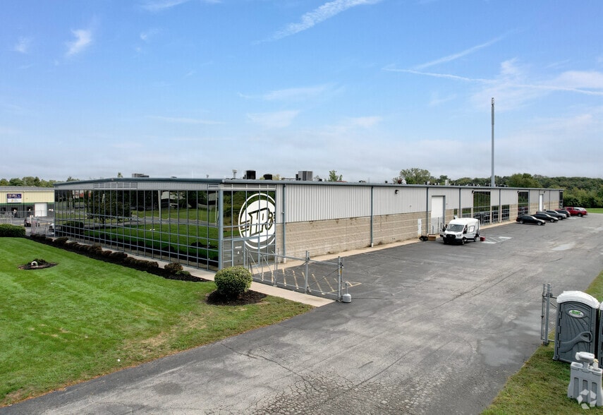 57 Gasoline Aly, Indianapolis, IN à louer - Photo principale – Image 1 sur 9