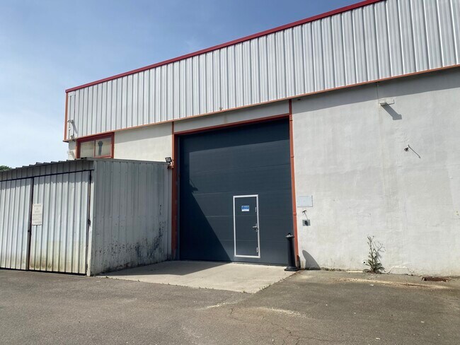 Plus de détails pour Industriel/Logistique à louer
