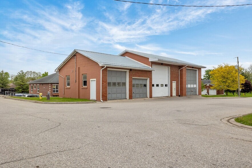 11 Front St, Norwich, ON à louer - Photo de l’immeuble – Image 3 sur 9