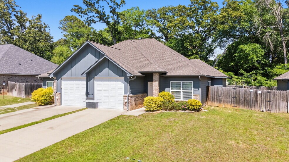 16087 Echo Glen Dr, Tyler, TX à vendre - Photo de l’immeuble – Image 2 sur 22