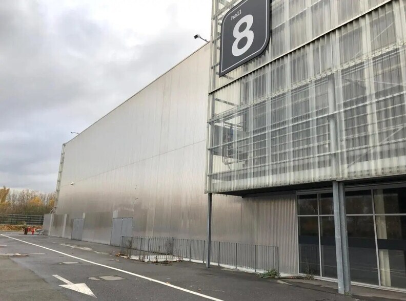 Local d’activités dans Villepinte à louer - Photo de l’immeuble – Image 2 sur 3