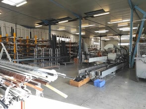 Industriel/Logistique dans Vitrolles à louer Photo intérieure– Image 1 sur 1