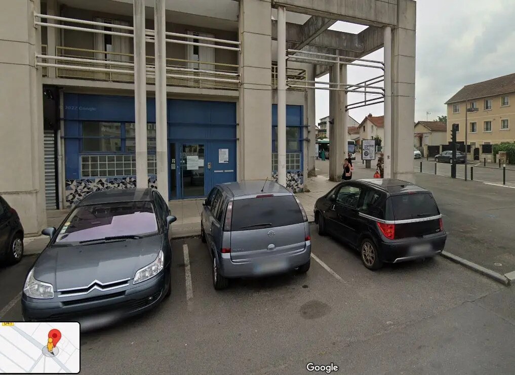 Local commercial dans Le Blanc-Mesnil à louer Photo de l’immeuble– Image 1 sur 2