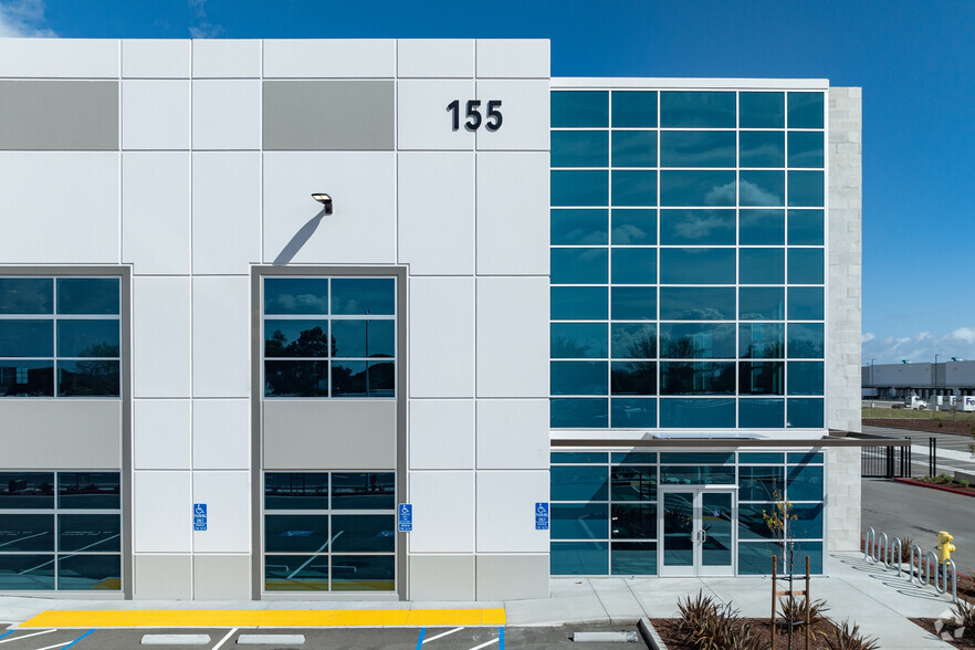 155 Parr Blvd, Richmond, CA à louer - Photo de l’immeuble – Image 3 sur 7
