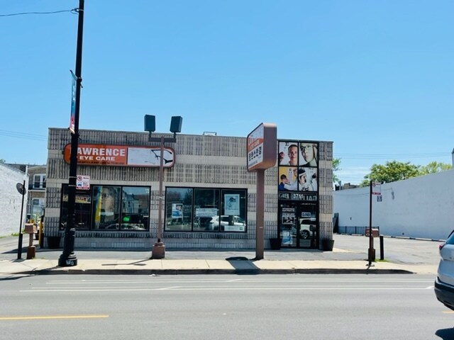 3711 W Lawrence Ave, Chicago, IL à louer - Photo de l’immeuble – Image 3 sur 7