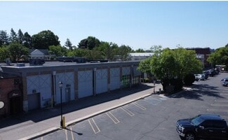 Plus de détails pour 107 Kercheval Ave, Grosse Pointe, MI - Local commercial à louer