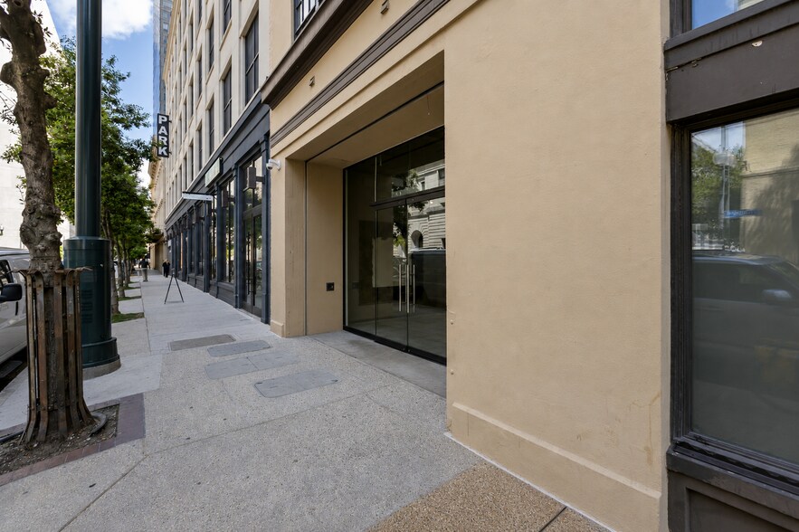 640 Magazine St, New Orleans, LA à louer - Photo de l’immeuble – Image 2 sur 31