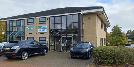 43-44 Commerce Rd, Peterborough à louer Photo de l’immeuble– Image 1 sur 4