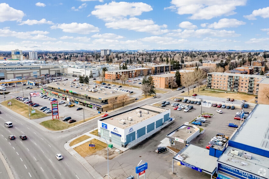 5707 Macleod Trl SW, Calgary, AB à louer - Aérien – Image 3 sur 5