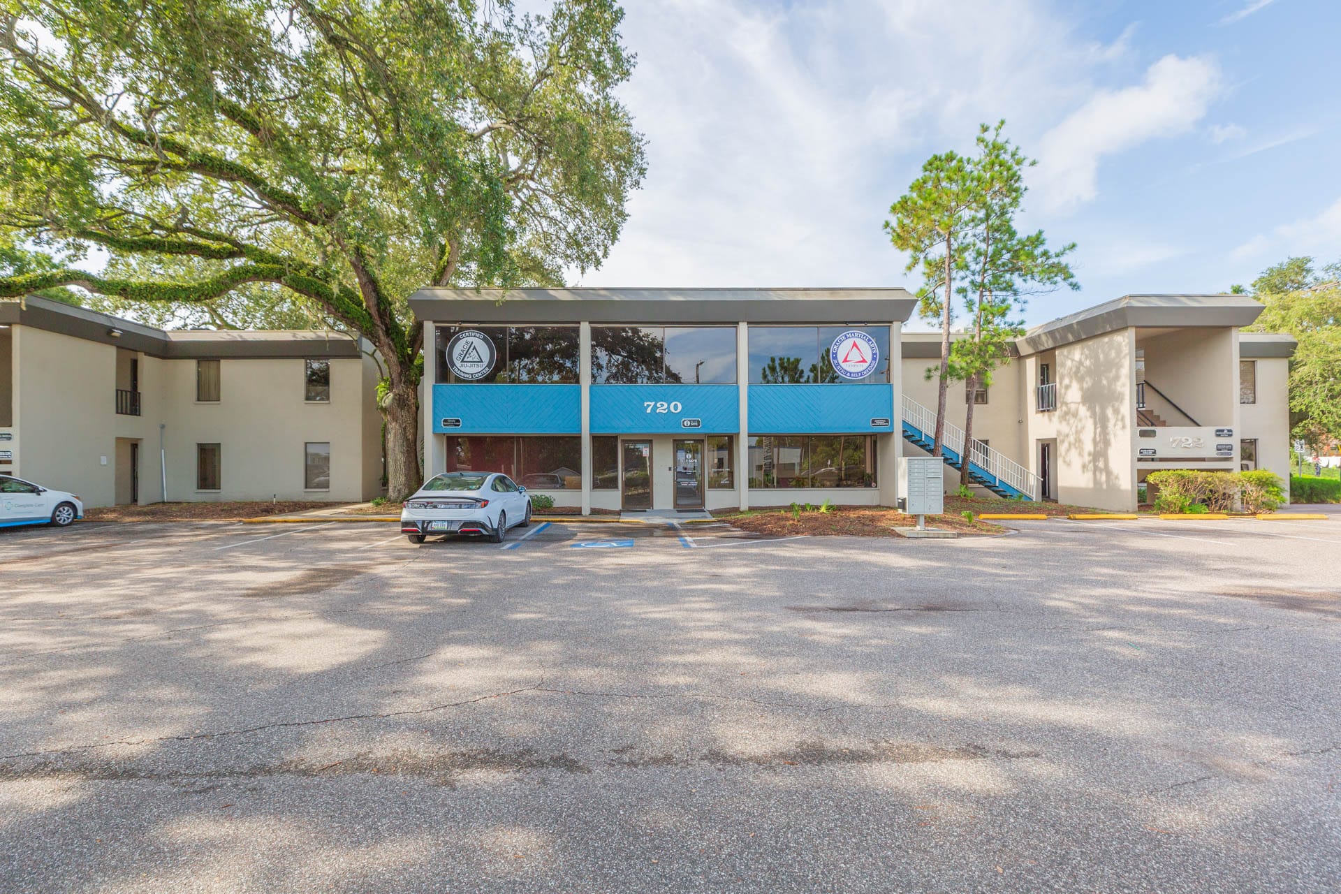 Bureau dans Tampa, FL à vendre Photo de l’immeuble– Image 1 sur 11