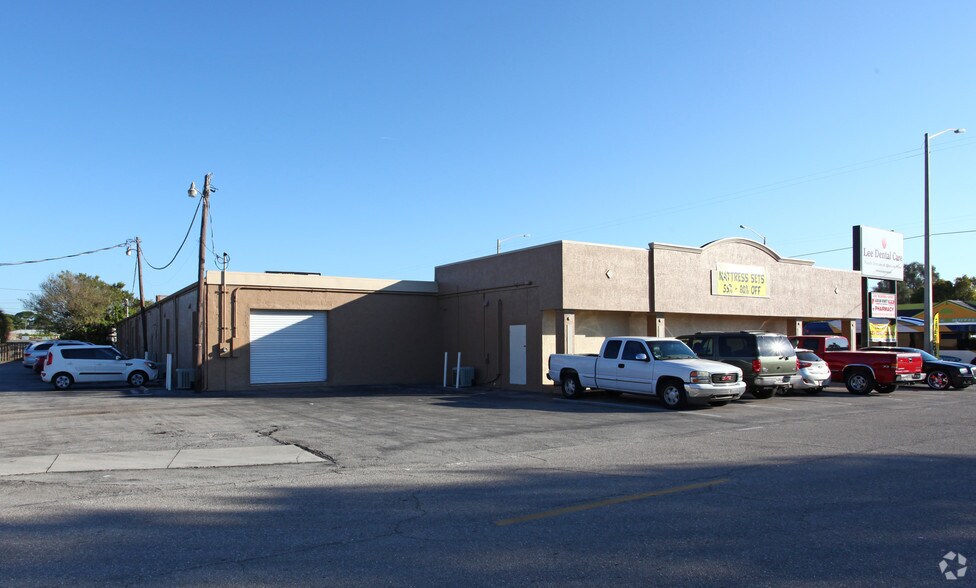 3430-3452 S Cleveland Ave, Fort Myers, FL à louer - Photo de l’immeuble – Image 2 sur 5