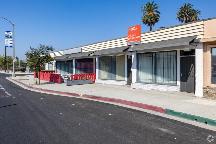 701-709 E Artesia Blvd, Long Beach, CA à louer - Photo principale – Image 1 sur 9